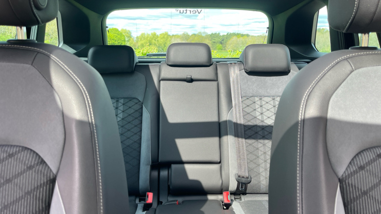 Volkswagen Tiguan 2.0 TDI 200 4Motion R-Line 5dr DSG Diesel Estate